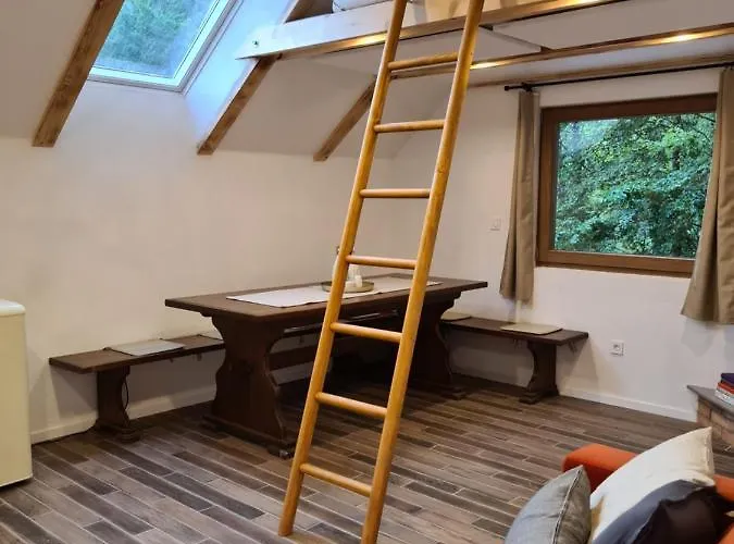 Zidanica Zagar Tatil Evi *