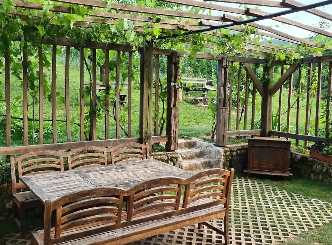 Zidanica Zagar Tatil Evi